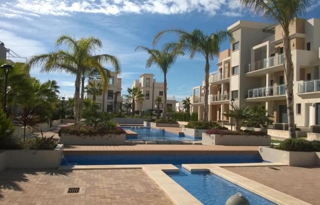 Zenia Beach 奥里韦拉 外观 照片